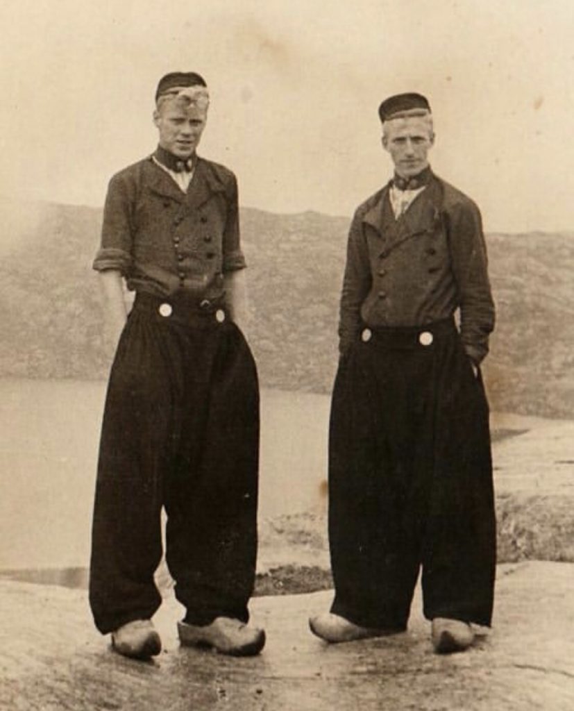 Dutch Boys Early 1900 -Imgur